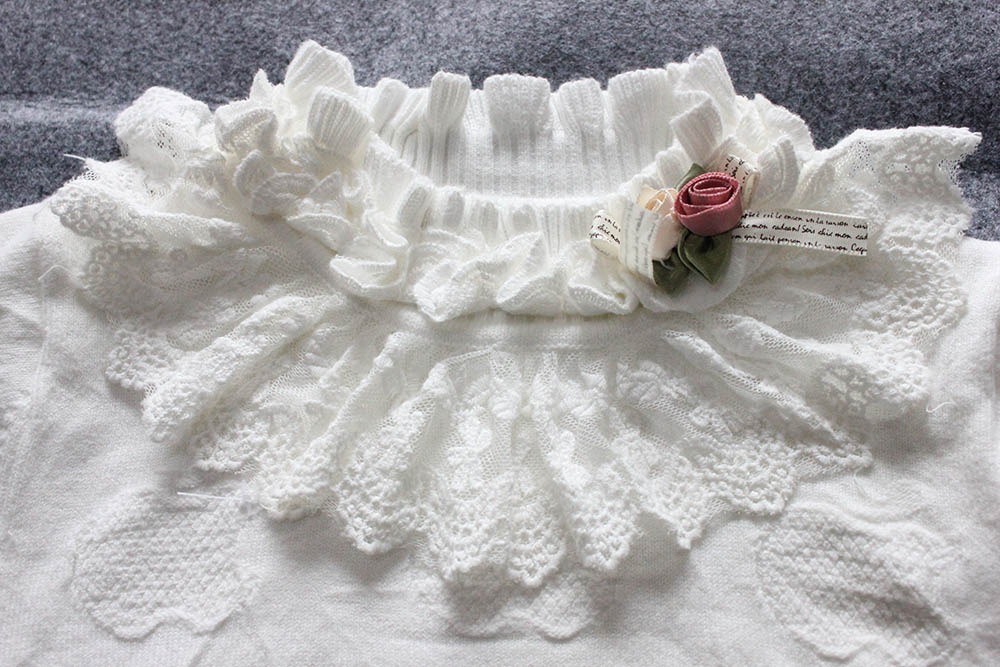 Baby's Lace Flower Neck Sweater, Fancy pattern pullover